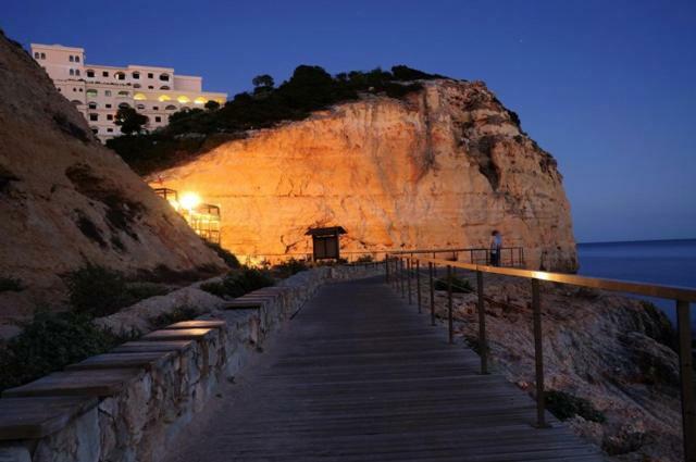 Os Reais - Apt In Front Of The Beach In Centeanes Carvoeiro  Exterior photo